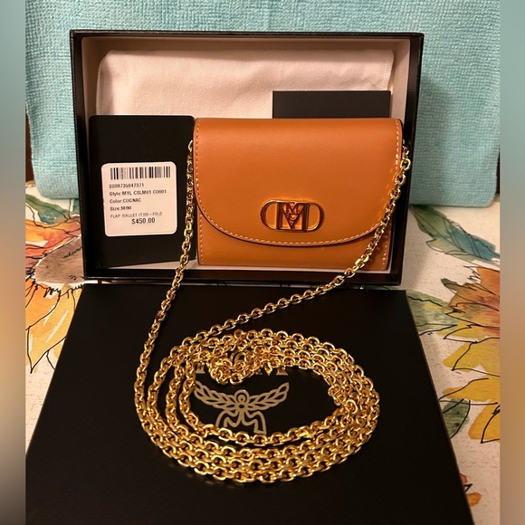 MCM Mode Travia Trifold Chain Wallet - Picture 1 of 14